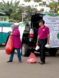 PKBM Bintang Tunas Mulia Berlanjut Membagikan Ta'jil Gratis